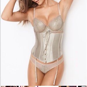 Victoria’s Secret Dream Angels Metallic Lace Push-Up Bra Thong Set 32B XS